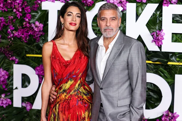 Amal Alamuddin Clooney Vistiendo Vestido Alexander Mcqueen Esposo Actor Cineasta — Foto de Stock
