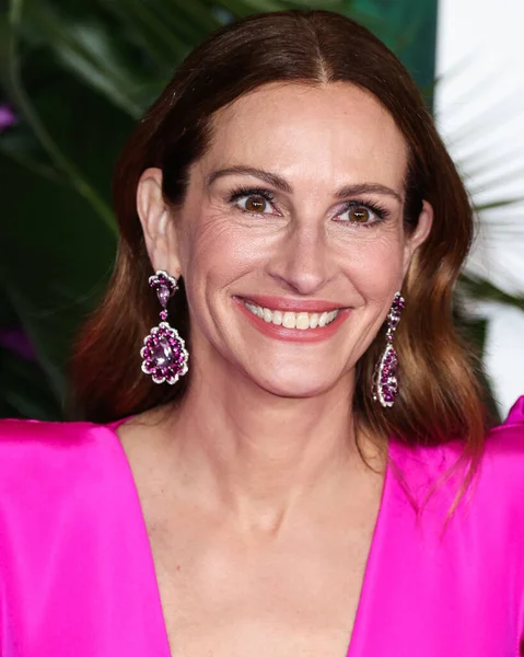 Actriz Estadounidense Julia Roberts Vistiendo Vestido Greta Constantine Joyas Chopard — Foto de Stock