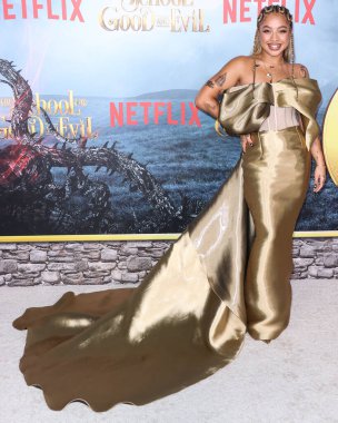 Amerikalı şarkıcı Kiana Lede, Netflix 'in 18 Ekim 2022' de Westwood, Los Angeles, Kaliforniya, ABD 'deki Regency Village Theatre' da düzenlenen 