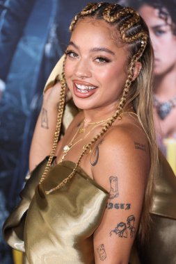 Amerikalı şarkıcı Kiana Lede, Netflix 'in 18 Ekim 2022' de Westwood, Los Angeles, Kaliforniya, ABD 'deki Regency Village Theatre' da düzenlenen 