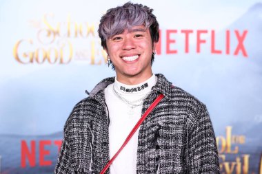 Michael Le, 18 Ekim 2022 'de Westwood, Los Angeles, Kaliforniya' da Regency Village Theatre 'da düzenlenen Netflix' in 