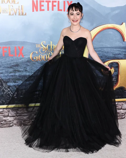 Americká Herečka Sophia Anne Caruso Přijíždí Světovou Premiéru Netflixu Škola — Stock fotografie