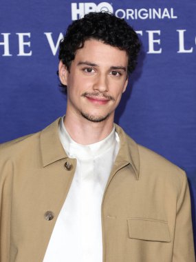 Kanadalı aktör Adam DiMarco, 20 Ekim 2022 'de Hollywood, Los Angeles, Kaliforniya, ABD' de düzenlenen HBO 'nun Orijinal Serisi' nin 2. sezonunun Los Angeles prömiyerine geldi.. 