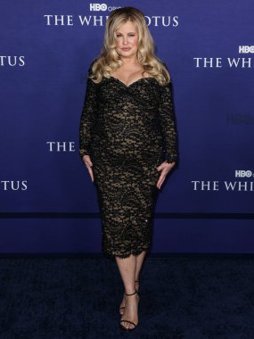 Dolce ve Gabbana giyimli Amerikalı aktris Jennifer Coolidge, 20 Ekim 2022 'de Hollywood, Los Angeles, Kaliforniya, ABD' de düzenlenen HBO 'nun Orijinal Serisi' Beyaz Lotus 'un 2. sezonuna geldi.. 