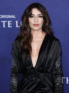Sabrina Impacciatore, 20 Ekim 2022 'de Hollywood, Los Angeles, Kaliforniya, ABD' de düzenlenen HBO 'nun Orijinal Serisi' nin Los Angeles Prömiyeri 'ne geldi.. 