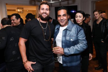 Amerikalı aktör Lee Kholafai ve Xenon Yatırım Başkan Yardımcısı Deepak Richard Mehta, 22 Ekim 2022 'de Bel Air, Los Angeles, Kaliforniya, ABD' de düzenlenen Deepak Richard Mehta 'nın doğum günü partisine katıldı.. 