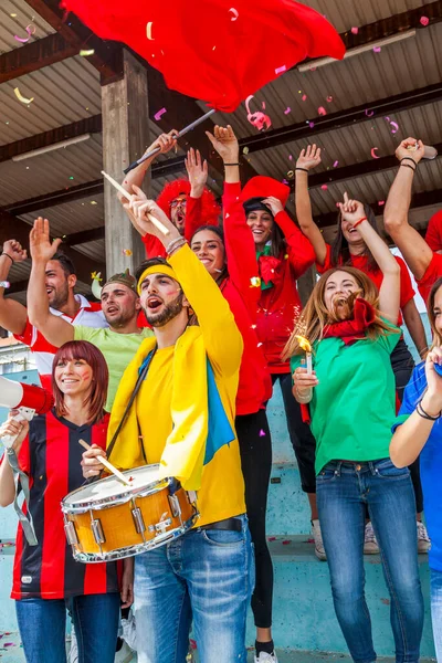 Gruppo Tifosi Calcio Che Guardano Evento Sportivo Negli Stand Uno — Foto Stock