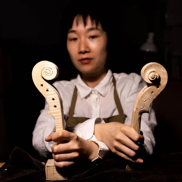 Young Chinese Woman Violin Maker Showing Neck Violins Construction Her — Stock Fotó