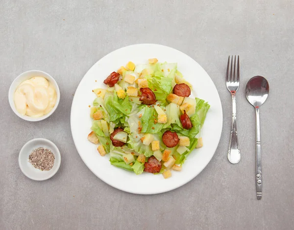 Sausage Salad Fried Bread Bowls Plates Food Top View — Stockfoto