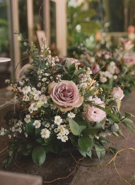 Flowers Party Rose Woven Basket — Foto de Stock