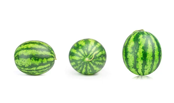 收集成熟的单一全西瓜浆果分离的白色背景 三个看起来很好吃的彩色西瓜可以被编辑并放到Phatra产品中 — 图库照片