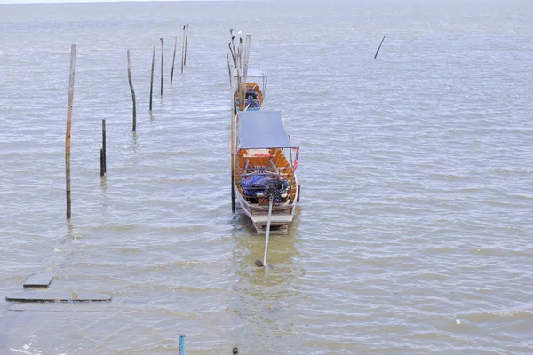 Vila Pescador Barco Estacionado Junto Mar Manguezal Floresta Com Vista — Fotografia de Stock