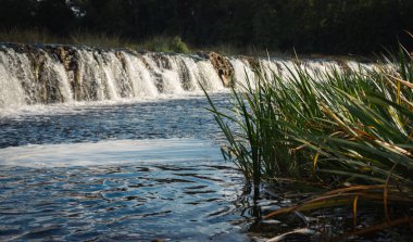 Ventas rumba - Venta Rapid Şelalesi Kuldiga, Letonya. Avrupa 'nın en geniş şelalesi.