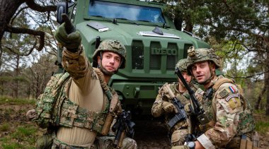 Presentation of the Manticore by soldiers of the 13th Light Brigade. The Manticore will be a new vehicle for the Royal Netherlands Army.