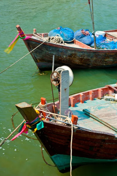 Pequeno Barco Pesca Madeira Deriva Costeira Depois Voltar Pesca — Fotografia de Stock
