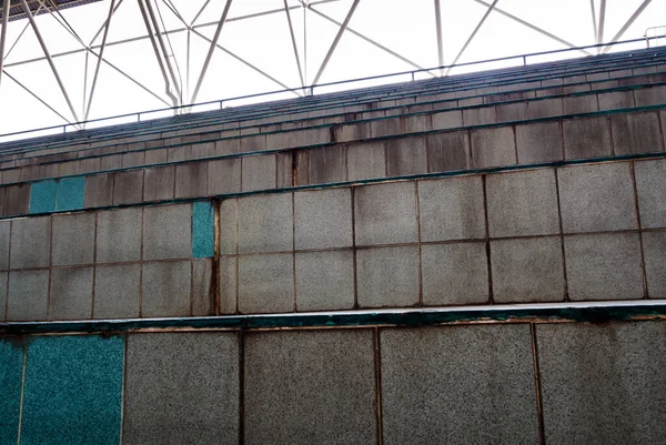 Старая Поверхность Напольной Плитки Бетонном Сиденье Стадиона — стоковое фото