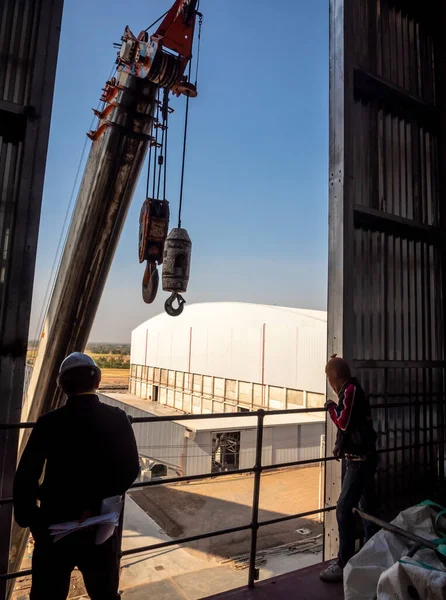 Montacargas Grúa Ventana Planta Industrial — Foto de Stock