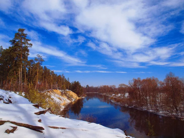 Paisagem Inverno Com Rio Selvagem — Fotografia de Stock