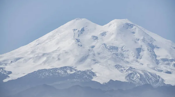 Monte Elbrus Approssimazione Distingue Due Cime Con Rocce Neve Ghiacciai — Foto Stock