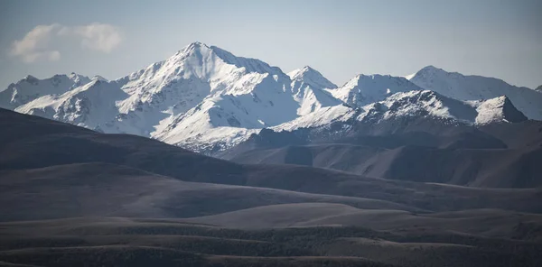 Panorama Der Gipfel Des Hochgebirges Des Kaukasus Mit Schnee Und — Stockfoto