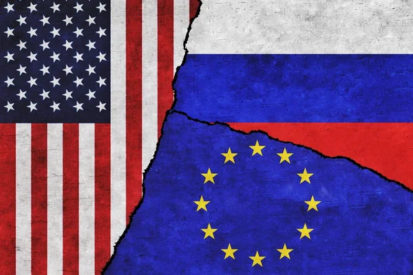 Usa Russia Painted Flags Wall Crack United States America European — 图库照片