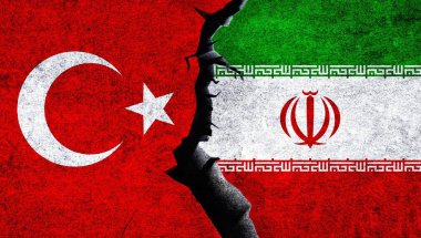 İran ve Türkiye çatlamış bir duvarda birlikte bayrak sallıyor. Türkiye İran çatışması
