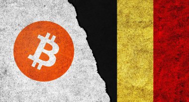 Kırık bir duvarda Bitcoin ve İsveç bayrağı. İsveç Bitcoin yasaklı, yasal değil, yığın, yasa dışı, kripto para birimi kavramı için engelleme teknolojisi