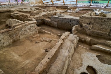 Catalhoyuk is a very rare example of a well-preserved Neolithic settlement and has been considered one of the key sites for understanding human Prehistory for some decades.                     