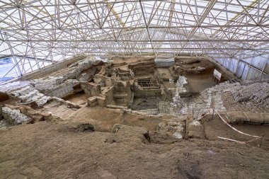 Catalhoyuk is a very rare example of a well-preserved Neolithic settlement and has been considered one of the key sites for understanding human Prehistory for some decades.