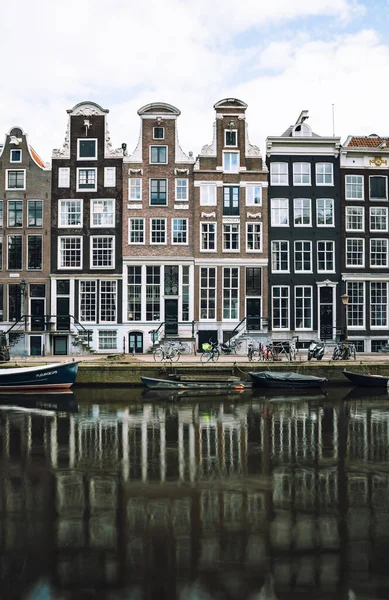Αποθήκες Στο Άμστερνταμ Ολλανδία Ολλανδία Στο Γκρι Υψηλής Ποιότητας Φωτογραφία — Φωτογραφία Αρχείου