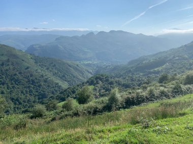 Dağların güzel manzarası