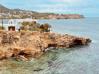 Deniz kıyısının güzel manzarası