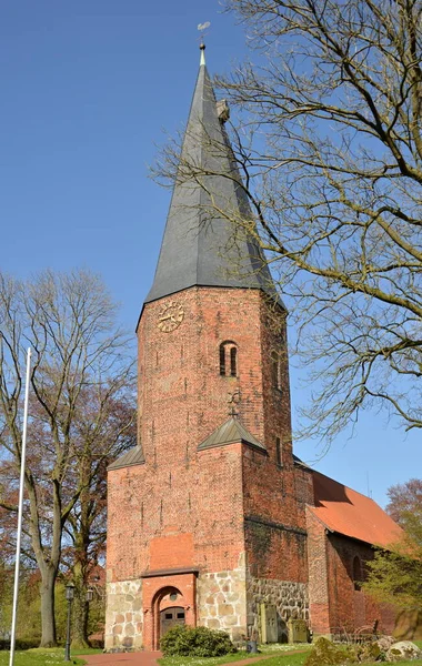 Baharda Aşağı Saksonya Daki Köy Barnstorf Taki Tarihi Kilise — Stok fotoğraf