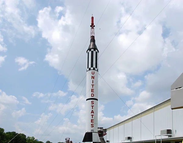位于德克萨斯州休斯顿的美国航天局约翰逊航天中心的火箭公园 — 图库照片