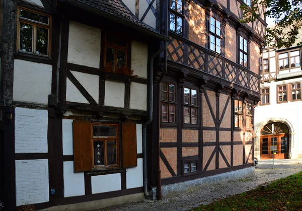 Πολύχρωμα Κτίρια Φθινόπωρο Στην Παλιά Πόλη Του Quedlinburg Στα Βουνά — Φωτογραφία Αρχείου
