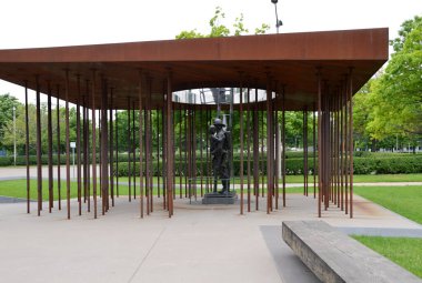 Başkent Minnesota 'nın başkenti St. Paul' daki Eyalet Kongre Parkı 'nda anma töreni