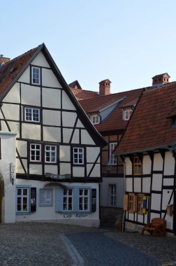 Saksonya 'nın Harz Dağları' ndaki Quedlinburg Eski Kasabası 'ndaki Tarihi Binalar