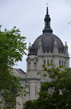 St. Paul şehir merkezindeki Katedral, Başkent Minnesota