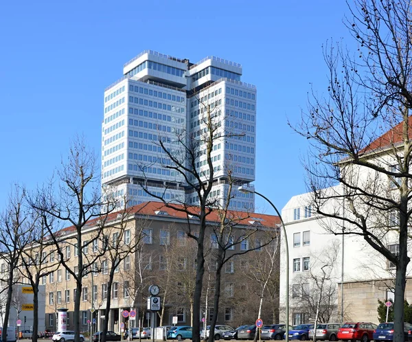 Σύγχρονος Ουρανοξύστης Στη Γειτονιά Schmargendorf Wilmersdorf Στο Βερολίνο Την Πρωτεύουσα — Φωτογραφία Αρχείου