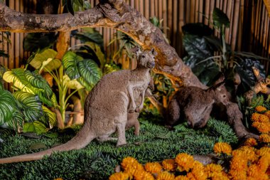 Siyah kurdele basit tasarım