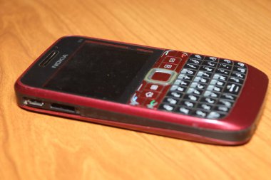 Mobile phone with the NOKIA brand and this is an old model