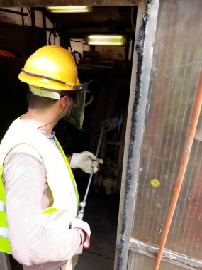  Güneydoğu Avrupa 'daki Petrol ve Gaz Boru Hattı İnşaatı' ndaki kaynak fabrikasının ön ısıtılması