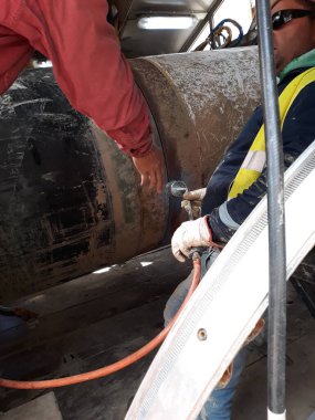  Güneydoğu Avrupa 'daki Petrol ve Gaz Boru Hattı İnşaatı' ndaki kaynak fabrikasının ön ısıtılması