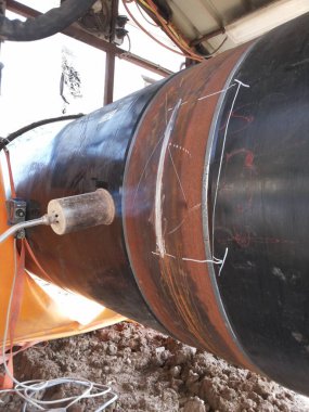 Güneydoğu Avrupa 'daki Petrol ve Gaz Boru Hattı İnşaatı' ndaki kaynak fabrikasının ön ısıtılması