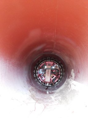 İki boruyu birleştirme denetimi için dahili klemp