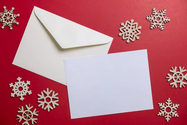 Kerst Winter Feestelijk Ornament Blanco Papieren Kaart Enveloppe Met Houten — Stockfoto