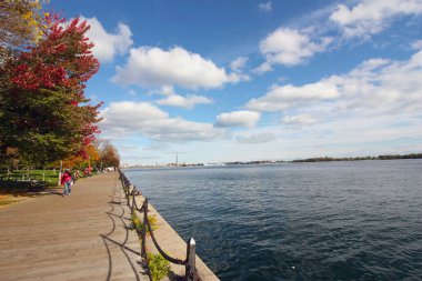 sea with path in autumn