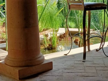 Parktaki güzel bahçe.