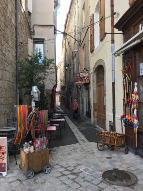 Eski şehrin sokak manzarası.