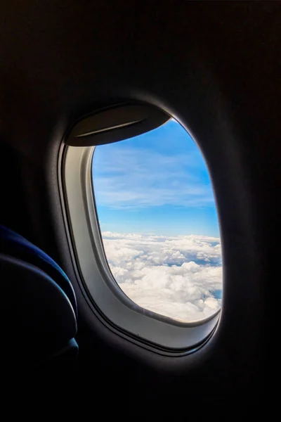 Una Vista Ventana Del Avión Con Paisaje Exterior Espacio Copia — Foto de Stock